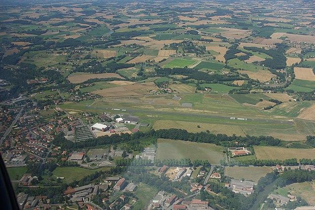 Graulhet/immobilier/CENTURY21 Actif Immobilier/Graulhet vue ciel aérodrome