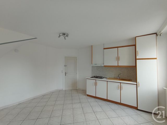 Appartement T2 à louer - 2 pièces - 34.0 m2 - GRAULHET - 81 - MIDI-PYRENEES - Century 21 Sg Immo
