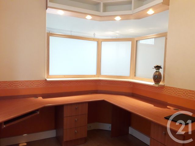 Appartement Local à louer - 4 pièces - 80.0 m2 - GRAULHET - 81 - MIDI-PYRENEES - Century 21 Sg Immo