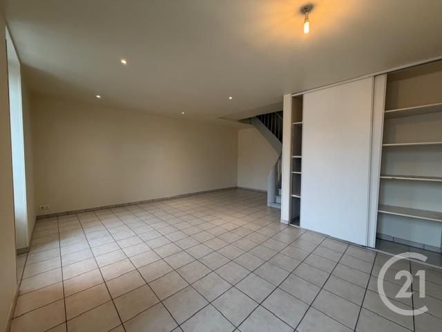 Appartement F3 à louer - 3 pièces - 80.0 m2 - GRAULHET - 81 - MIDI-PYRENEES - Century 21 Sg Immo