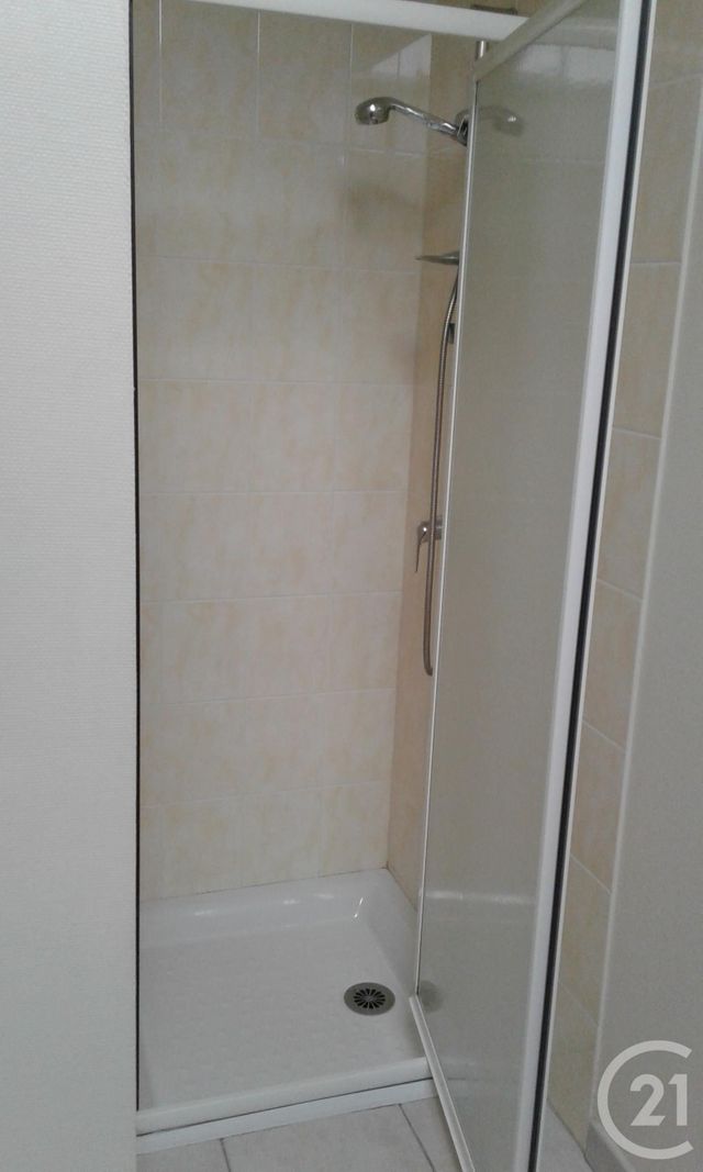 Appartement F3 à louer - 3 pièces - 80.0 m2 - GRAULHET - 81 - MIDI-PYRENEES - Century 21 Sg Immo