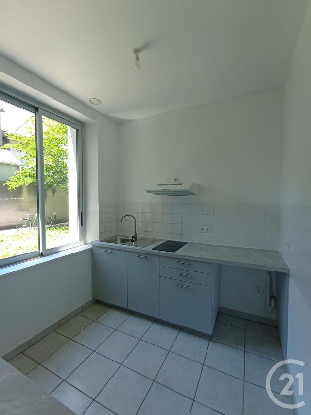 Appartement T2 à louer - 2 pièces - 41.0 m2 - GRAULHET - 81 - MIDI-PYRENEES - Century 21 Sg Immo