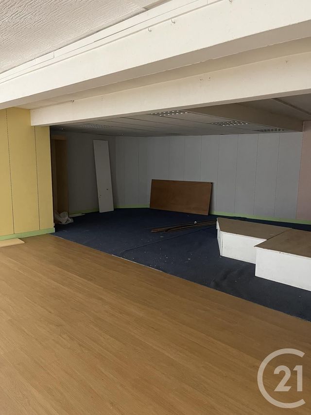 Appartement Local à louer - 1 pièce - 90.0 m2 - GRAULHET - 81 - MIDI-PYRENEES - Century 21 Sg Immo