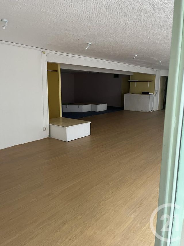 Appartement Local à louer - 1 pièce - 90.0 m2 - GRAULHET - 81 - MIDI-PYRENEES - Century 21 Sg Immo