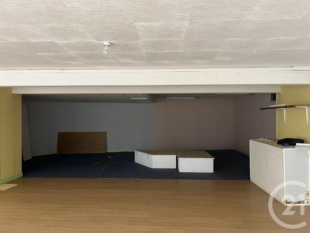 Appartement Local à louer - 1 pièce - 90.0 m2 - GRAULHET - 81 - MIDI-PYRENEES - Century 21 Sg Immo