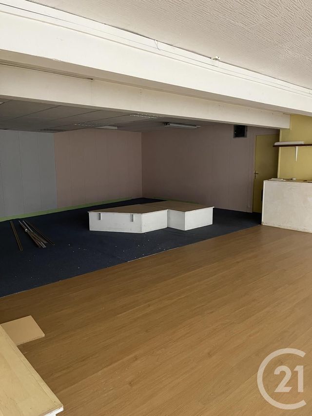 Appartement Local à louer - 1 pièce - 90.0 m2 - GRAULHET - 81 - MIDI-PYRENEES - Century 21 Sg Immo