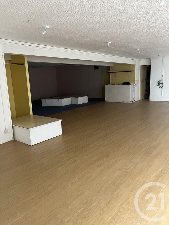 Appartement Local à louer - 1 pièce - 90.0 m2 - GRAULHET - 81 - MIDI-PYRENEES - Century 21 Sg Immo