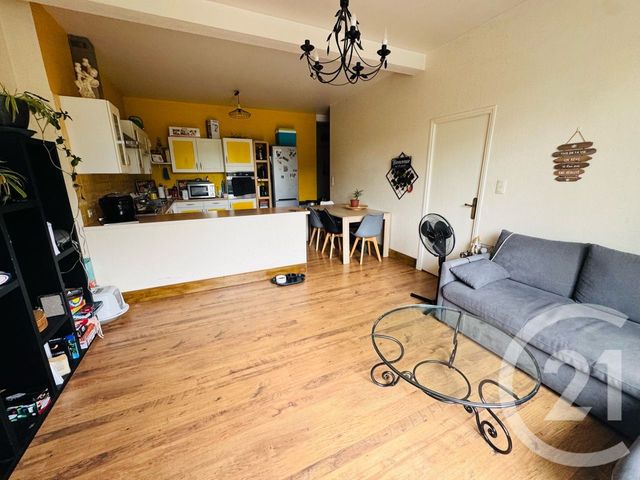 Afficher la photo en grand Appartement T3 à vendre - 3 pièces - 62.15 m2 - GRAULHET - 81 - MIDI-PYRENEES - Century 21 Sg Immo