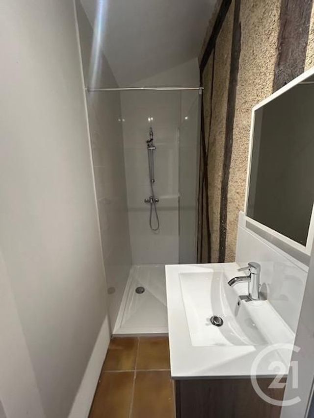 Appartement T2 à louer - 2 pièces - 88.37 m2 - GRAULHET - 81 - MIDI-PYRENEES - Century 21 Sg Immo