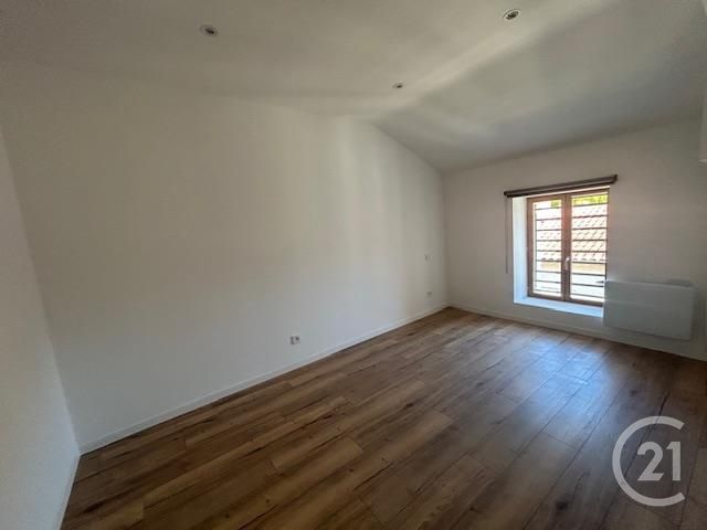 Appartement T3 à louer - 3 pièces - 47.0 m2 - GRAULHET - 81 - MIDI-PYRENEES - Century 21 Sg Immo
