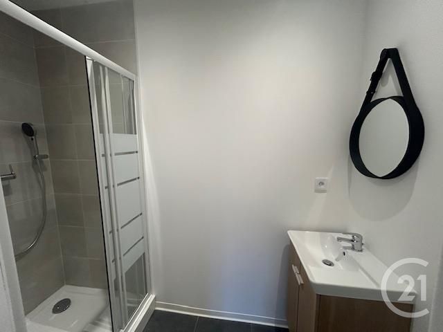 Appartement T2 à louer - 2 pièces - 32.98 m2 - GRAULHET - 81 - MIDI-PYRENEES - Century 21 Sg Immo