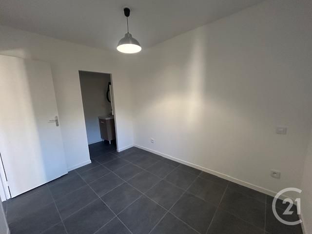 Appartement T2 à louer - 2 pièces - 32.98 m2 - GRAULHET - 81 - MIDI-PYRENEES - Century 21 Sg Immo