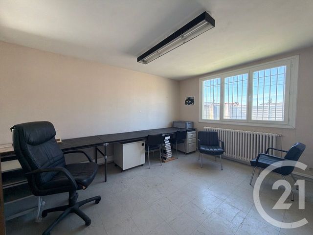Appartement Local à louer - 1 pièce - 550.0 m2 - GRAULHET - 81 - MIDI-PYRENEES - Century 21 Sg Immo