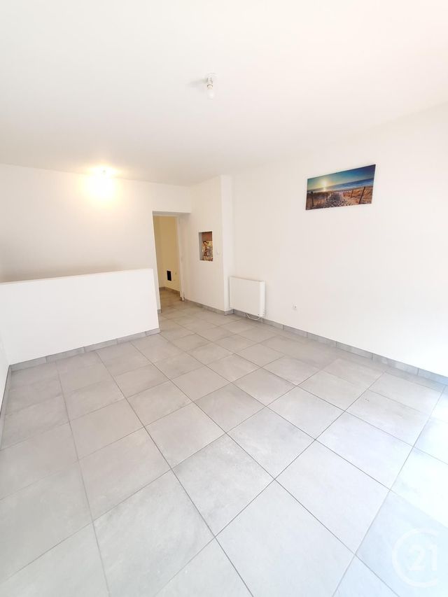 Appartement T1 à louer - 1 pièce - 29.91 m2 - GRAULHET - 81 - MIDI-PYRENEES - Century 21 Sg Immo