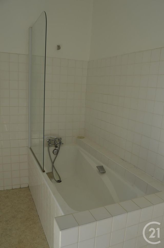 maison à louer - 6 pièces - 207.0 m2 - GRAULHET - 81 - MIDI-PYRENEES - Century 21 Sg Immo