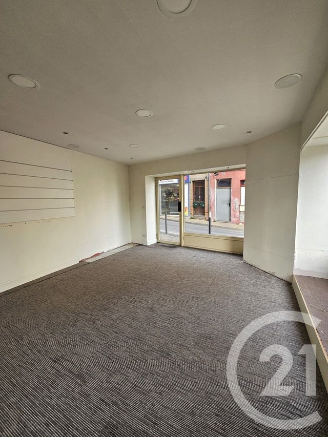 Appartement Local à louer - 1 pièce - 42.0 m2 - GRAULHET - 81 - MIDI-PYRENEES - Century 21 Sg Immo