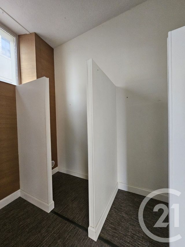 Appartement Local à louer - 1 pièce - 42.0 m2 - GRAULHET - 81 - MIDI-PYRENEES - Century 21 Sg Immo