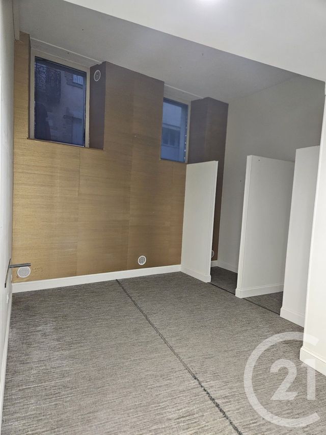 Appartement Local à louer - 1 pièce - 42.0 m2 - GRAULHET - 81 - MIDI-PYRENEES - Century 21 Sg Immo