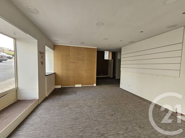 Appartement Local à louer - 1 pièce - 42.0 m2 - GRAULHET - 81 - MIDI-PYRENEES - Century 21 Sg Immo