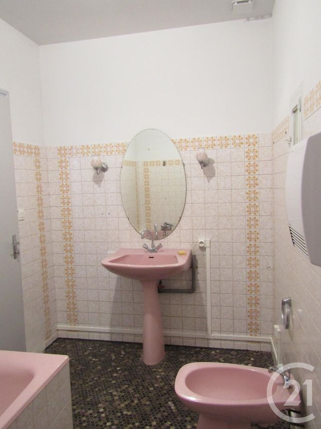 Appartement T3 à louer - 3 pièces - 88.0 m2 - GRAULHET - 81 - MIDI-PYRENEES - Century 21 Sg Immo