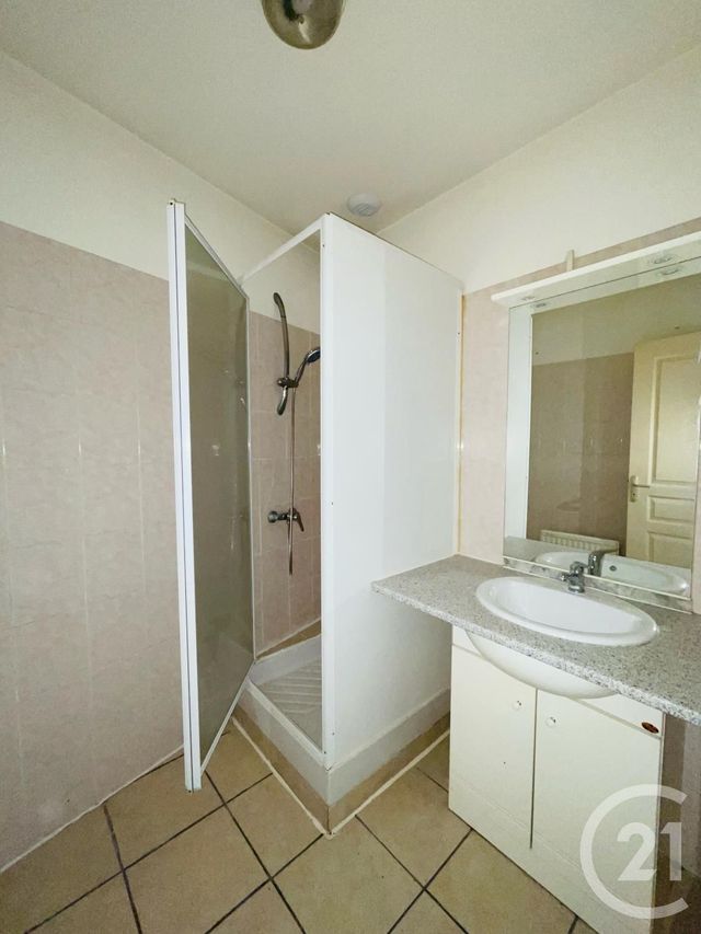 Appartement à louer - 2 pièces - 50.0 m2 - GRAULHET - 81 - MIDI-PYRENEES - Century 21 Sg Immo