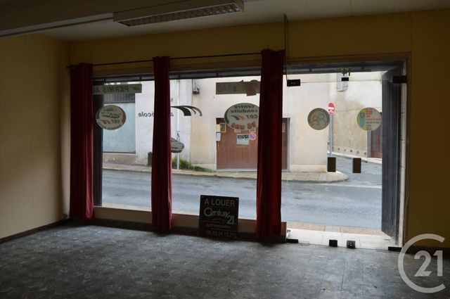 Appartement Local à louer - 3 pièces - 70.0 m2 - GRAULHET - 81 - MIDI-PYRENEES - Century 21 Sg Immo