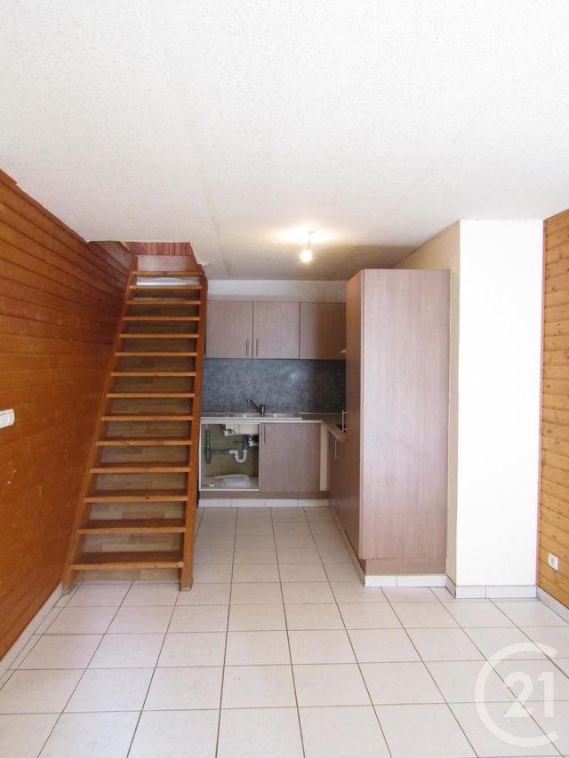 Appartement F2 à louer - 2 pièces - 55.0 m2 - GRAULHET - 81 - MIDI-PYRENEES - Century 21 Sg Immo