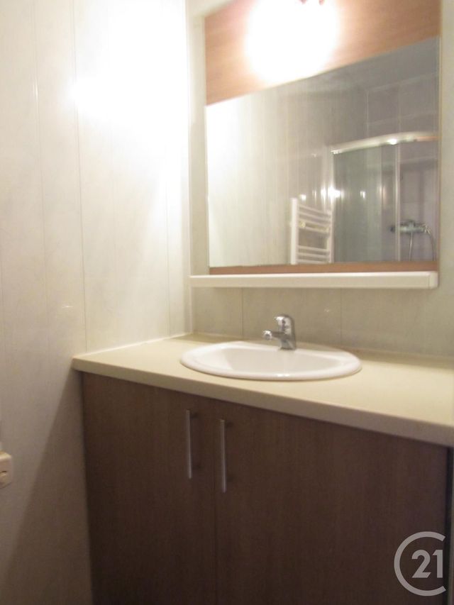 Appartement F2 à louer - 2 pièces - 55.0 m2 - GRAULHET - 81 - MIDI-PYRENEES - Century 21 Sg Immo