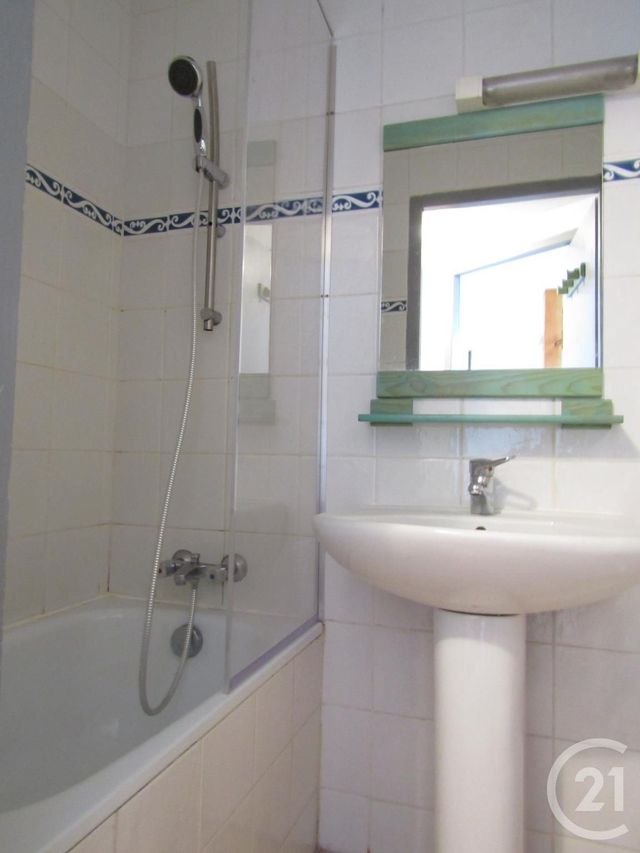 Appartement Duplex à louer - 3 pièces - 45.0 m2 - BRIATEXTE - 81 - MIDI-PYRENEES - Century 21 Sg Immo