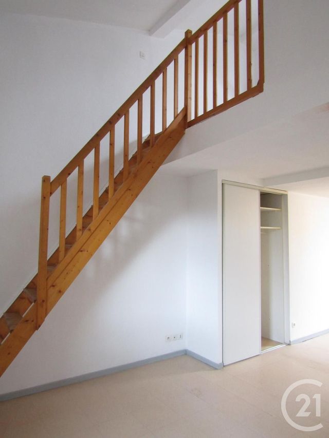 Appartement Duplex à louer - 3 pièces - 45.0 m2 - BRIATEXTE - 81 - MIDI-PYRENEES - Century 21 Sg Immo