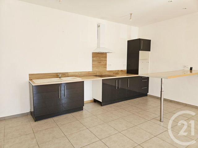 Appartement F3 à louer - 3 pièces - 100.0 m2 - GRAULHET - 81 - MIDI-PYRENEES - Century 21 Sg Immo