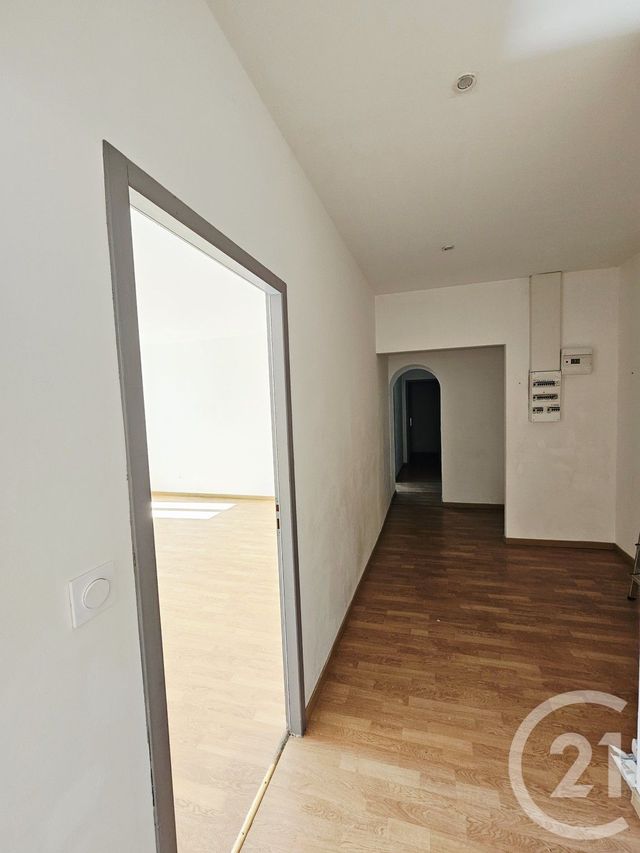 Appartement F3 à louer - 3 pièces - 100.0 m2 - GRAULHET - 81 - MIDI-PYRENEES - Century 21 Sg Immo