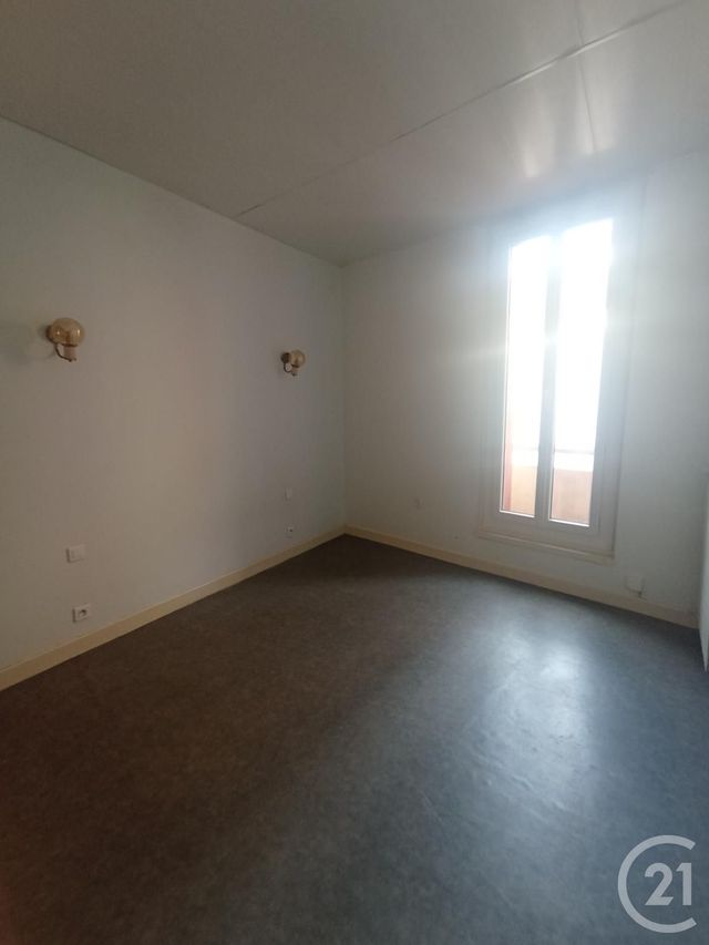 Appartement F3 à louer - 3 pièces - 80.0 m2 - GRAULHET - 81 - MIDI-PYRENEES - Century 21 Sg Immo