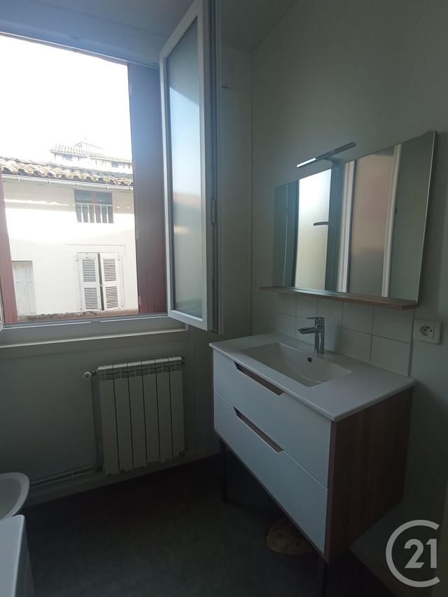 Appartement F3 à louer - 3 pièces - 80.0 m2 - GRAULHET - 81 - MIDI-PYRENEES - Century 21 Sg Immo