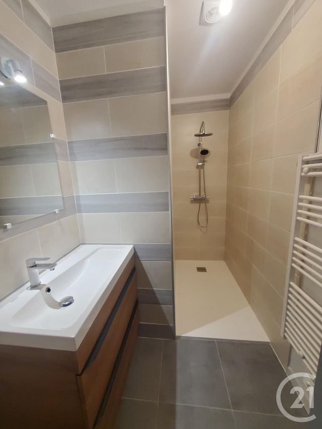 Appartement T2 à louer - 2 pièces - 50.0 m2 - GRAULHET - 81 - MIDI-PYRENEES - Century 21 Sg Immo