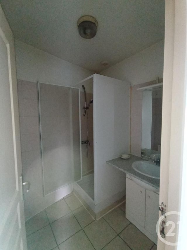 Appartement T3 à louer - 3 pièces - 71.85 m2 - GRAULHET - 81 - MIDI-PYRENEES - Century 21 Sg Immo
