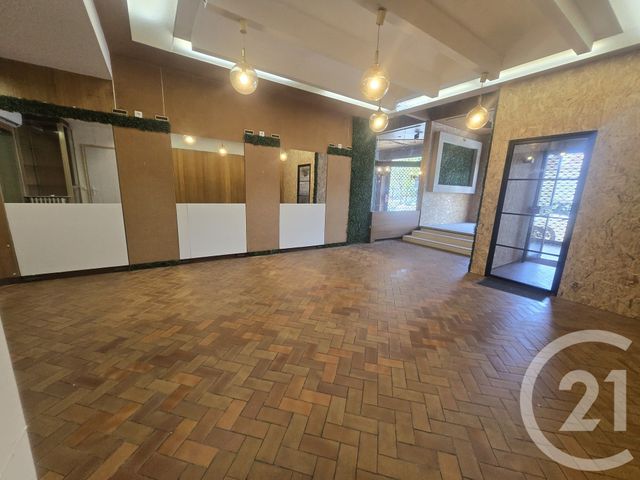 Appartement Local à louer - 2 pièces - 55.0 m2 - GRAULHET - 81 - MIDI-PYRENEES - Century 21 Sg Immo