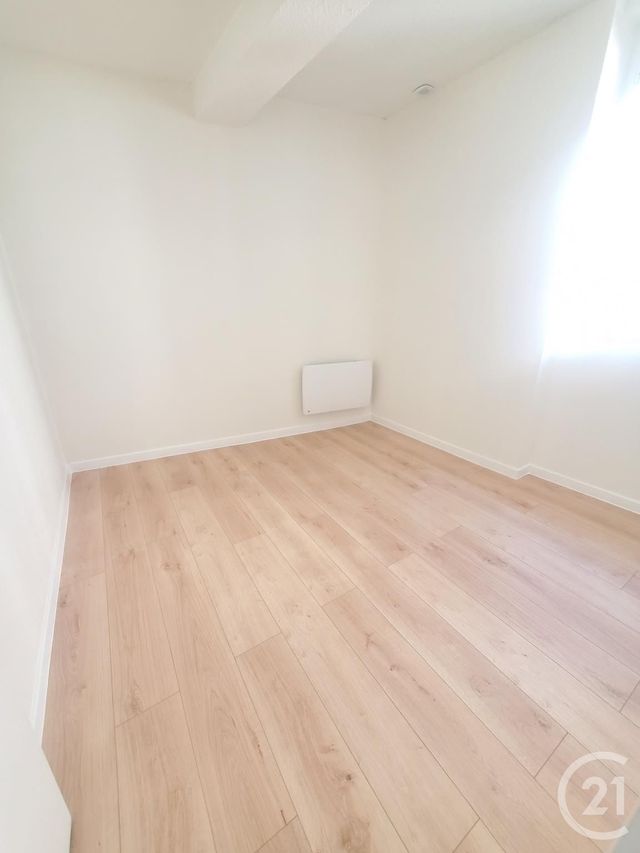 Appartement à louer - 2 pièces - 45.0 m2 - GRAULHET - 81 - MIDI-PYRENEES - Century 21 Sg Immo