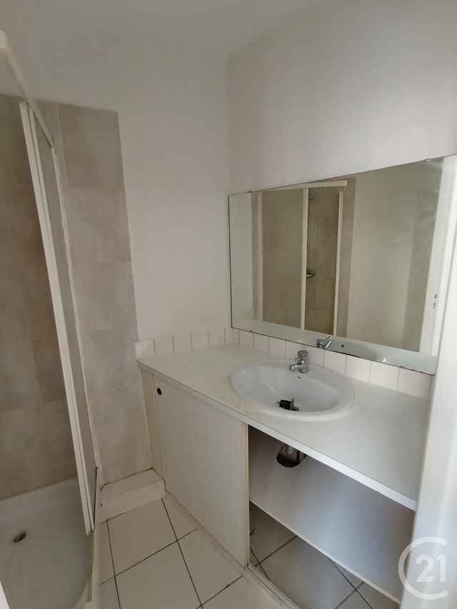 Appartement T2 à louer - 2 pièces - 46.0 m2 - GRAULHET - 81 - MIDI-PYRENEES - Century 21 Sg Immo