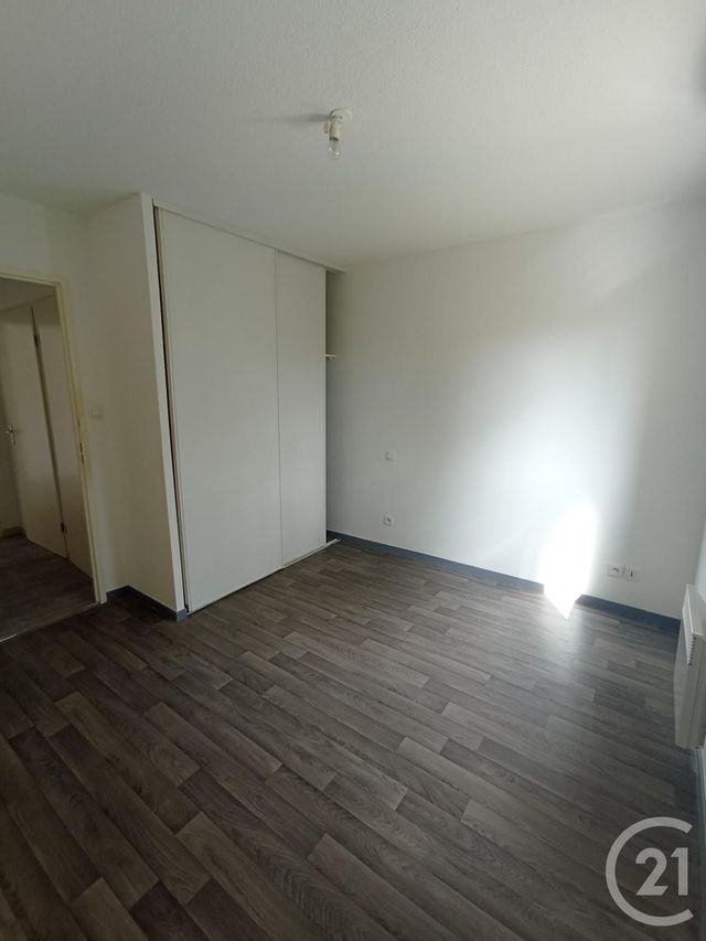 Appartement F3 à louer - 3 pièces - 54.0 m2 - GRAULHET - 81 - MIDI-PYRENEES - Century 21 Sg Immo