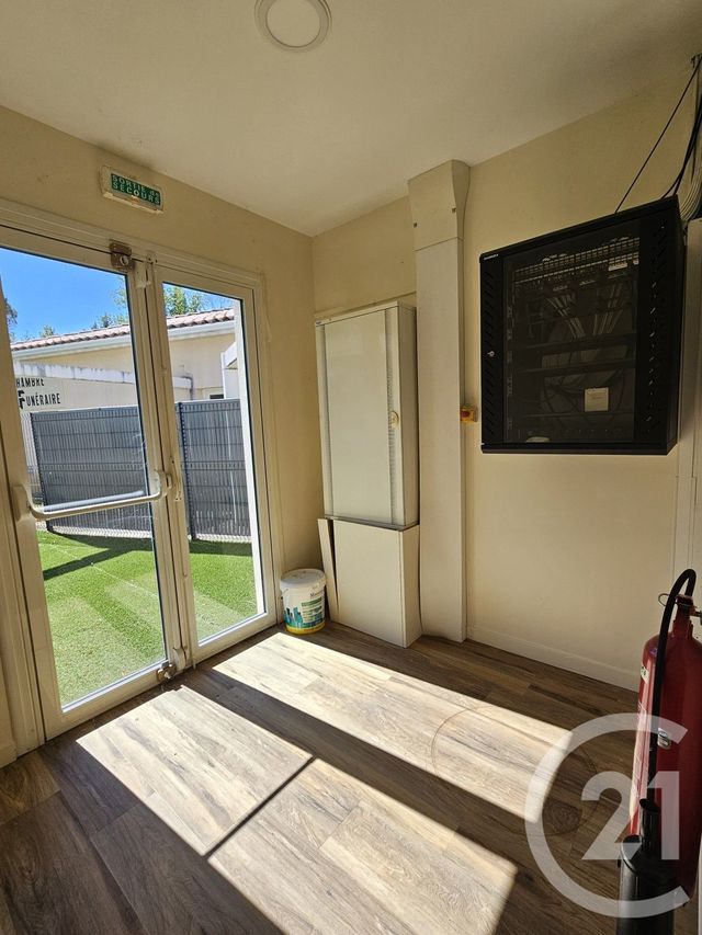 Appartement Local à louer - 4 pièces - 259.0 m2 - GRAULHET - 81 - MIDI-PYRENEES - Century 21 Sg Immo