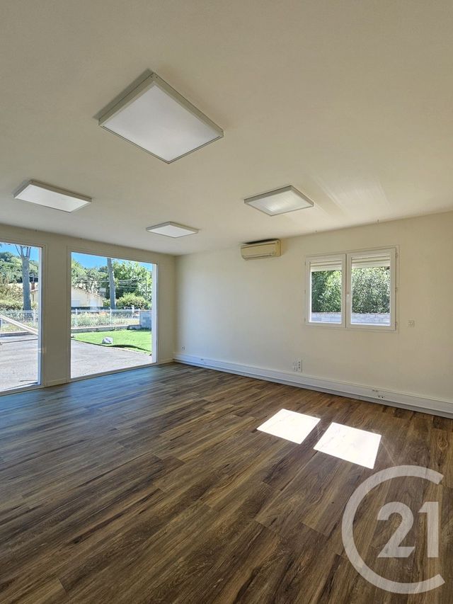 Appartement Local à louer - 4 pièces - 259.0 m2 - GRAULHET - 81 - MIDI-PYRENEES - Century 21 Sg Immo