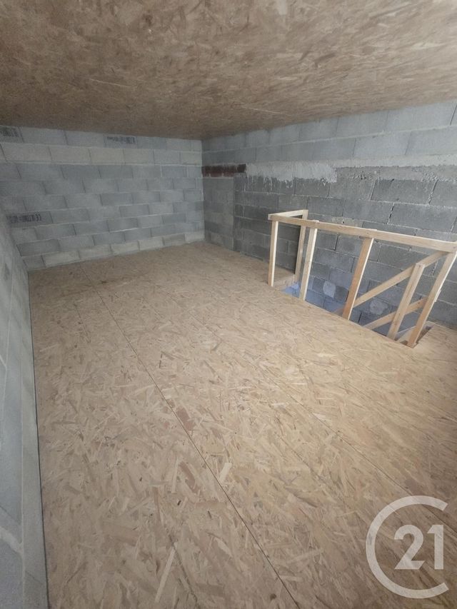 parking à louer - 15.0 m2 - GRAULHET - 81 - MIDI-PYRENEES - Century 21 Sg Immo