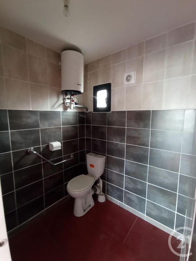 Appartement Local à louer - 1 pièce - 47.6 m2 - GRAULHET - 81 - MIDI-PYRENEES - Century 21 Sg Immo